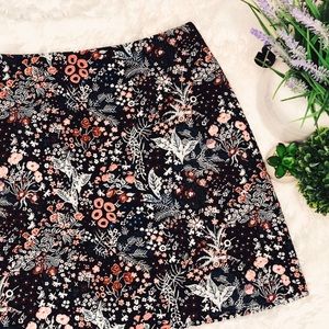 Floral skirt (NWT) ❤︎